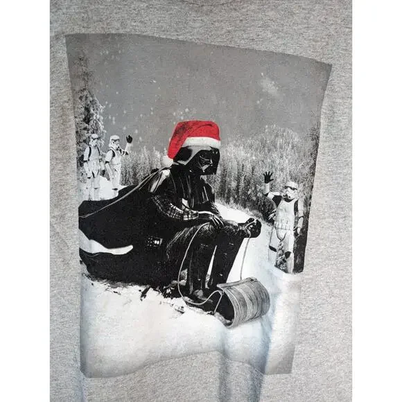 Star Wars Darth Vader Men’s Christmas T-Shirt~ M~Cotton-Poly Gray Sled Red Cap - Picture 3 of 8